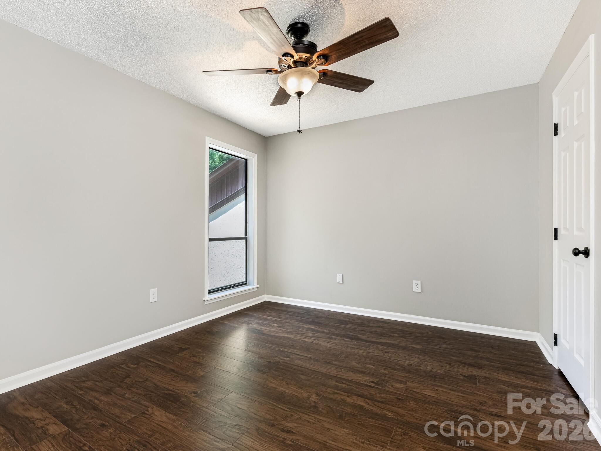 7378 Winery Lane Property Photo 10