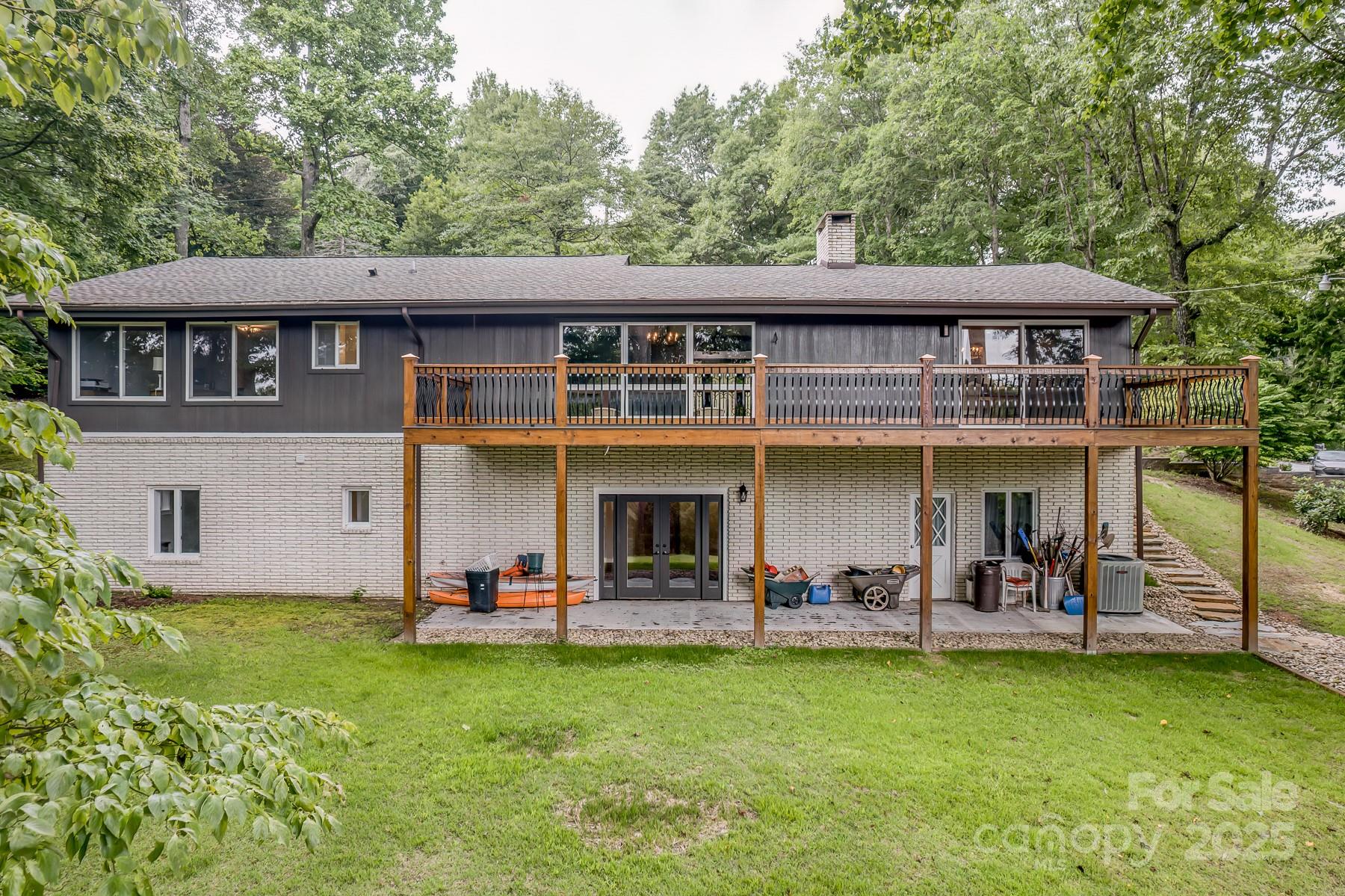 294 Martha Drive Property Photo 8