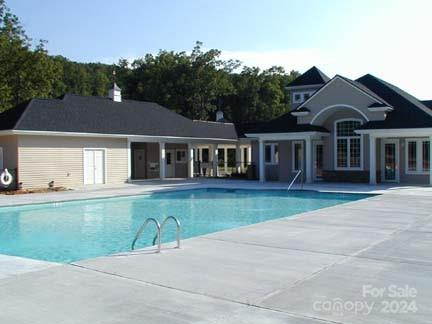 630 Potters Landing Property Photo 4