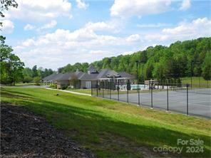 630 Potters Landing Property Photo 5