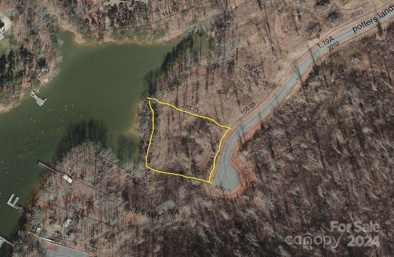606 Potters Landing Property Photo 2