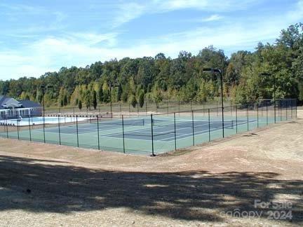 238 Potters Landing Property Photo 7