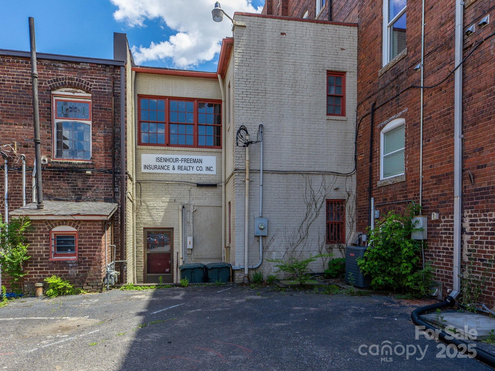 122 N Main Street Property Photo 42