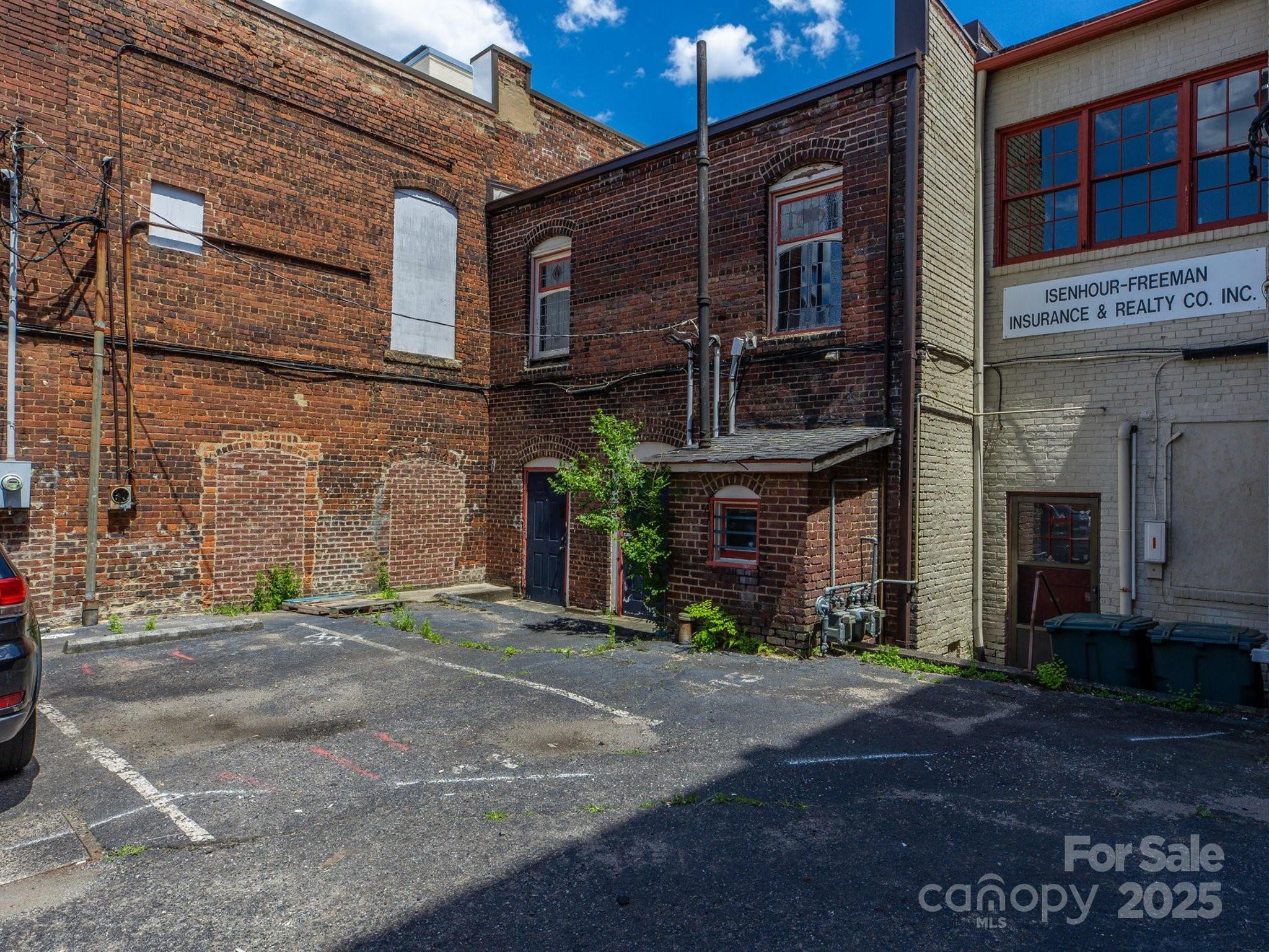 122 N Main Street Property Photo 43