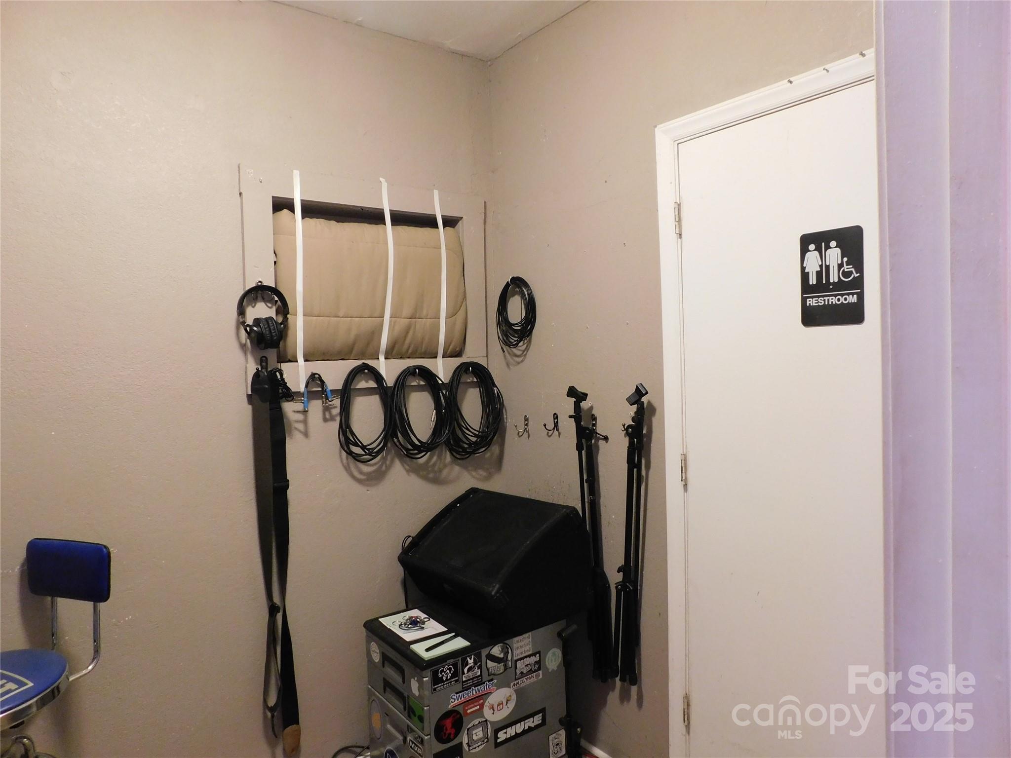 7320 Asheville Highway Property Photo 16