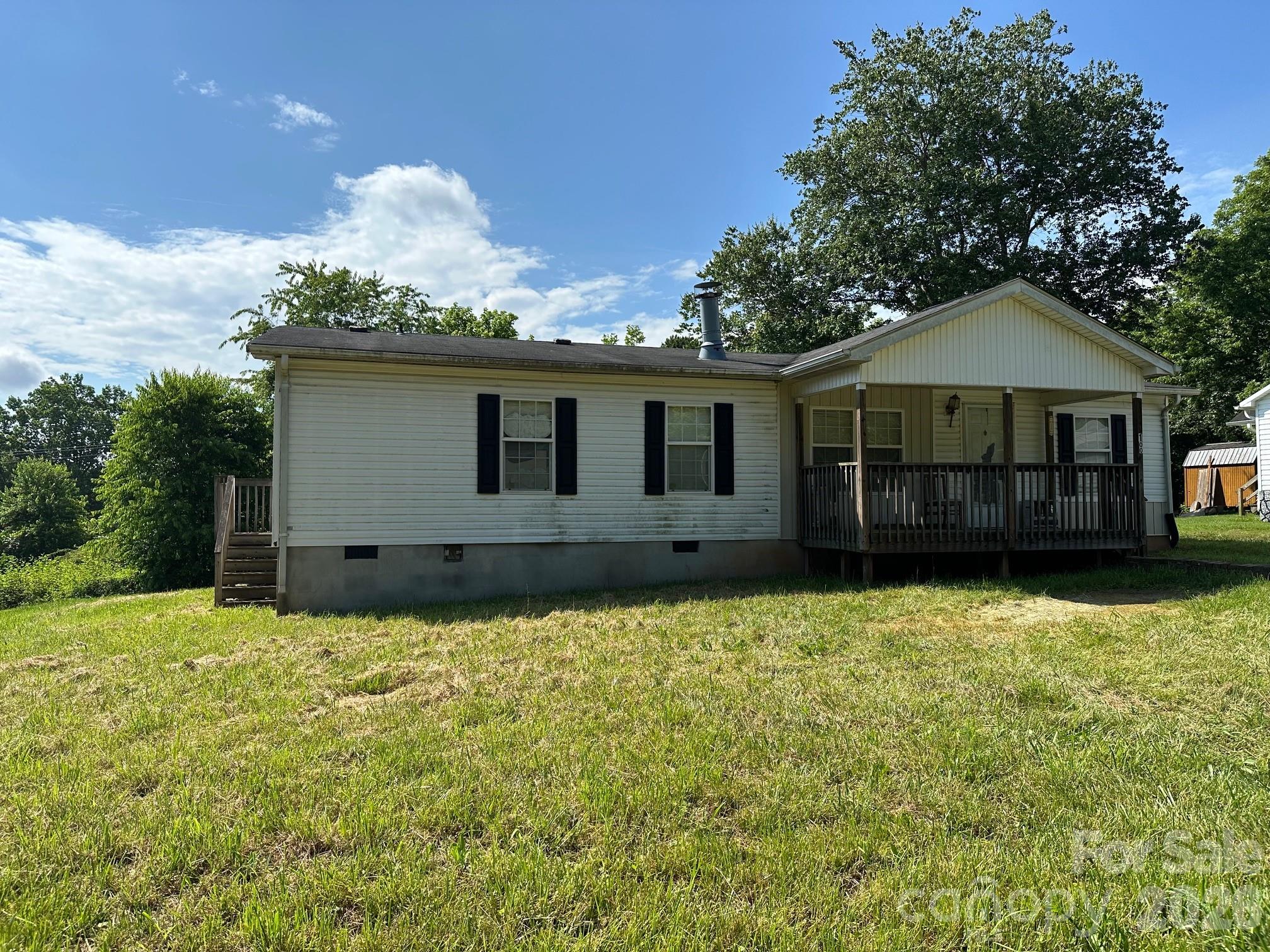 100 Springs Court Property Photo 1