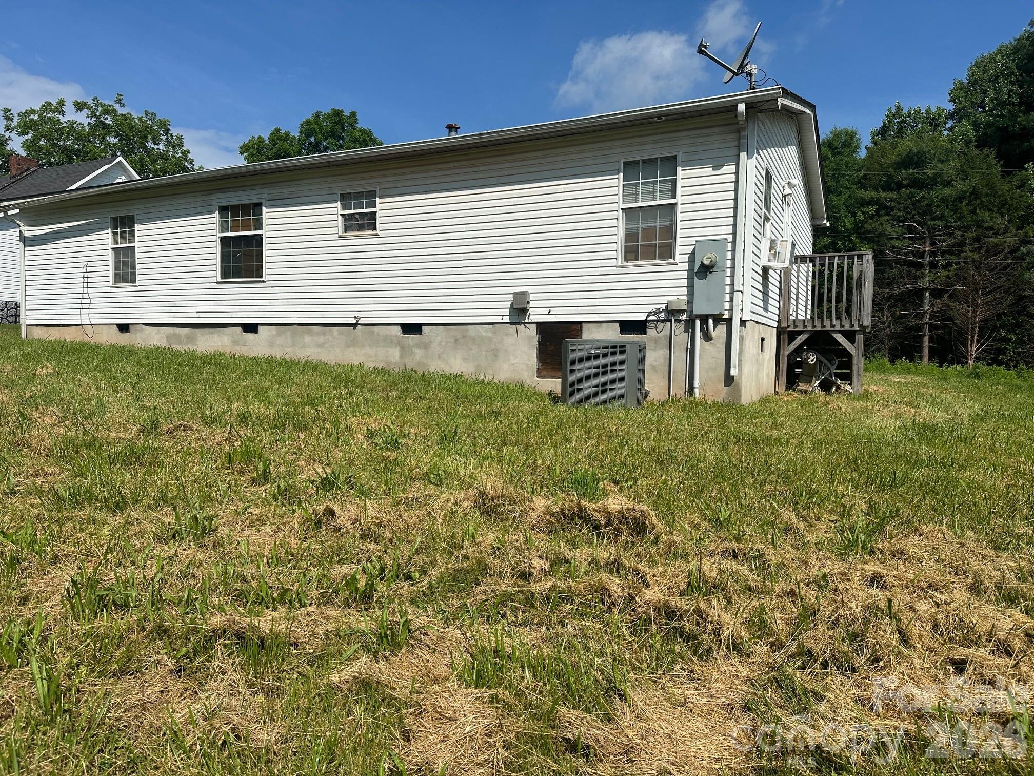 100 Springs Court Property Photo 5