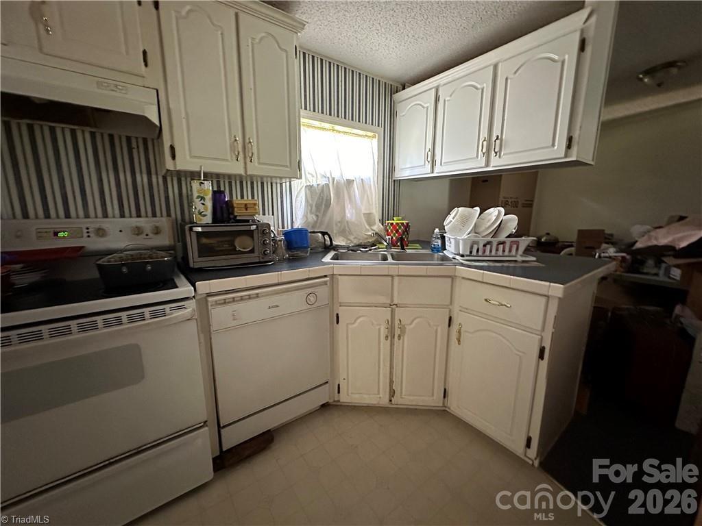100 Springs Court Property Photo 7