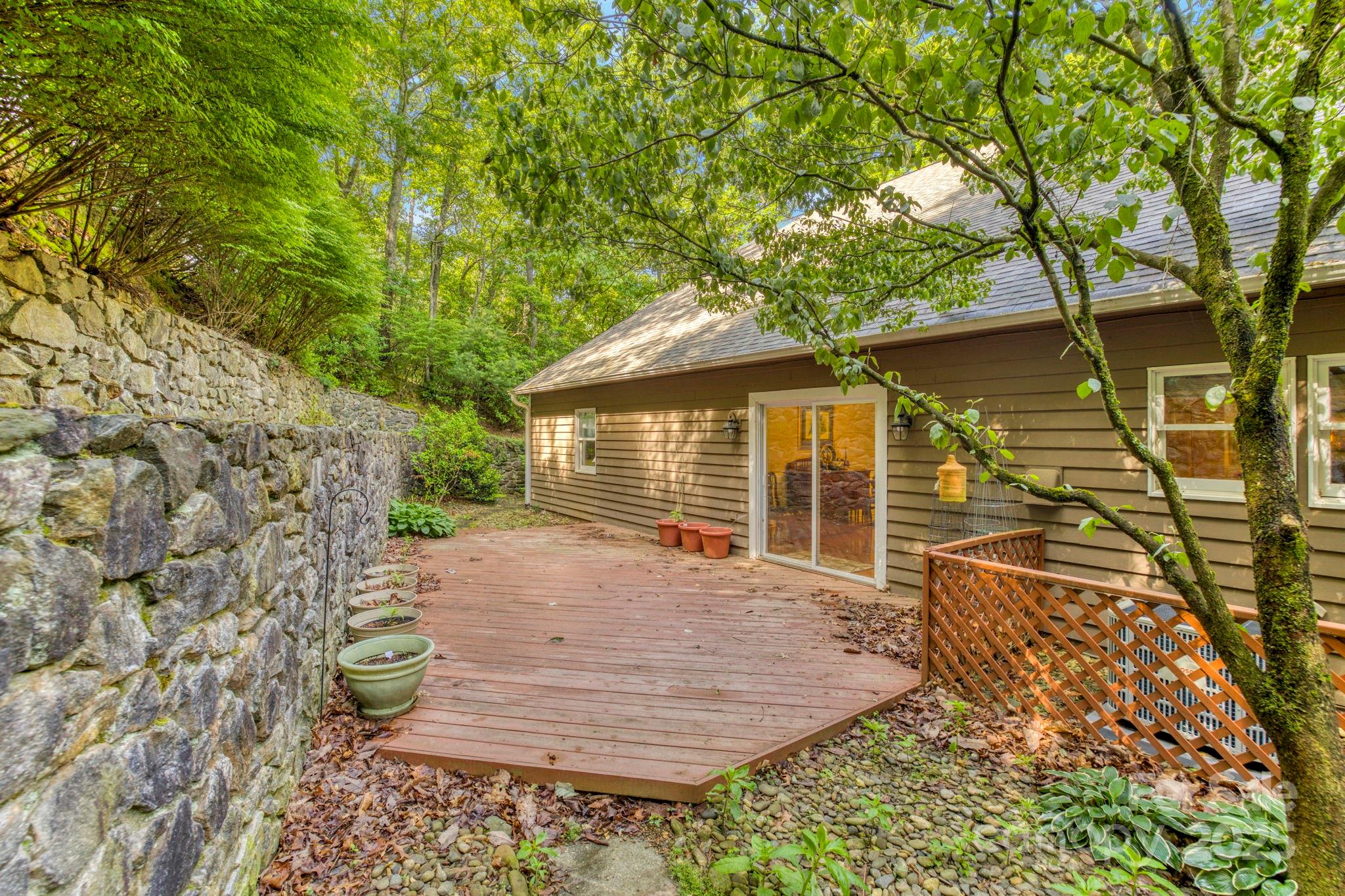16 Cedar Drive Property Photo 11