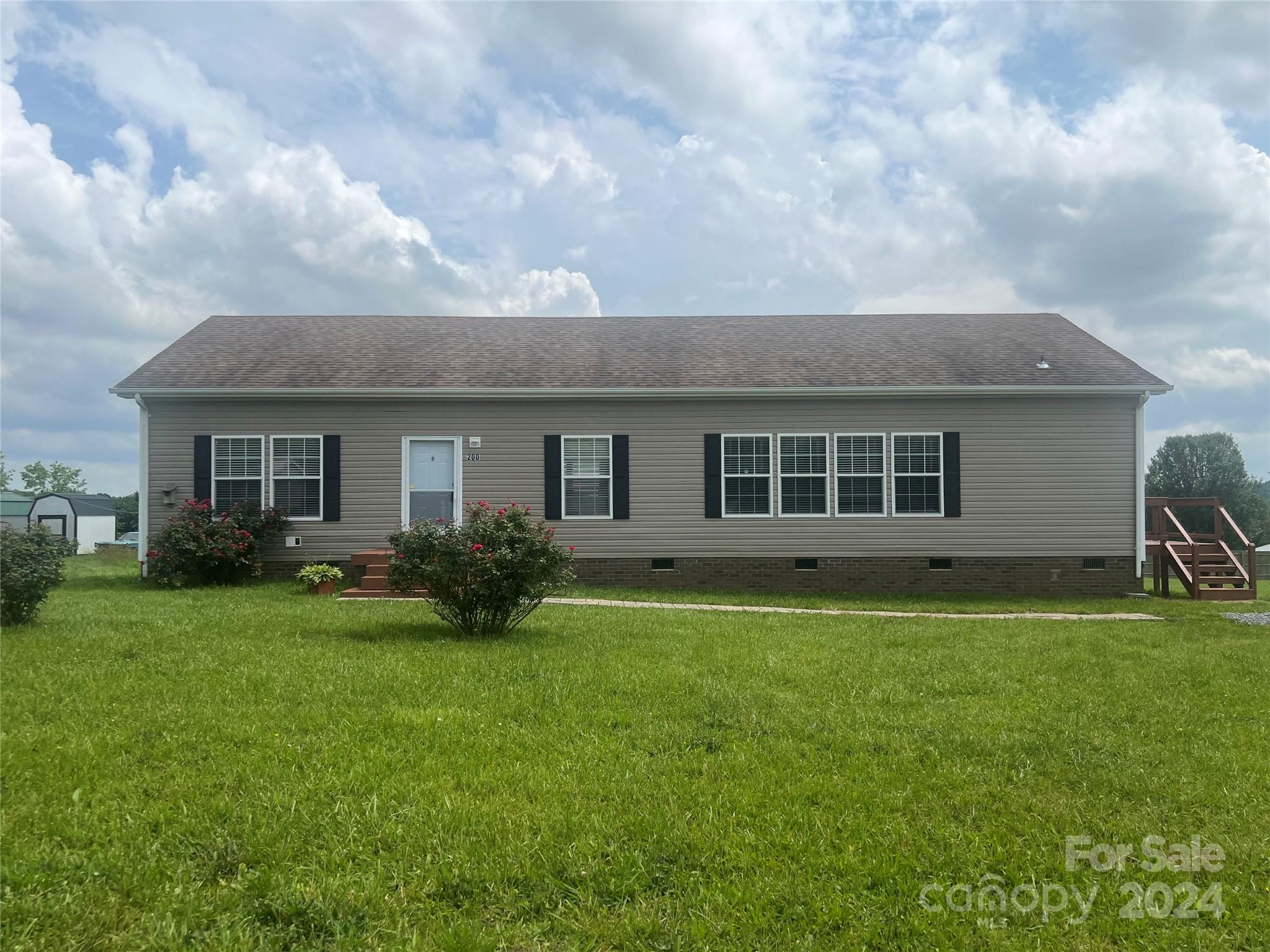 200 Olin Loop Property Photo 1