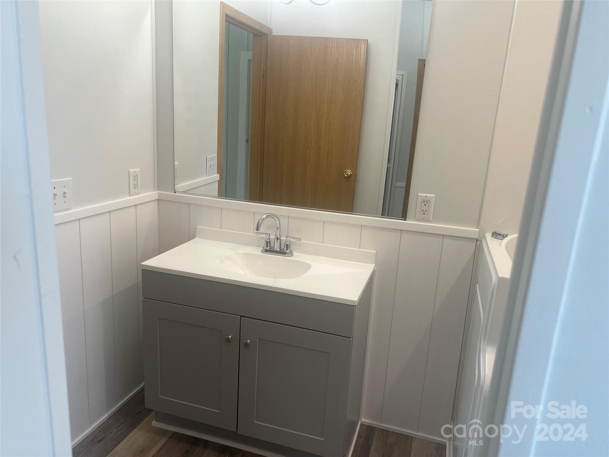 200 Olin Loop Property Photo 7