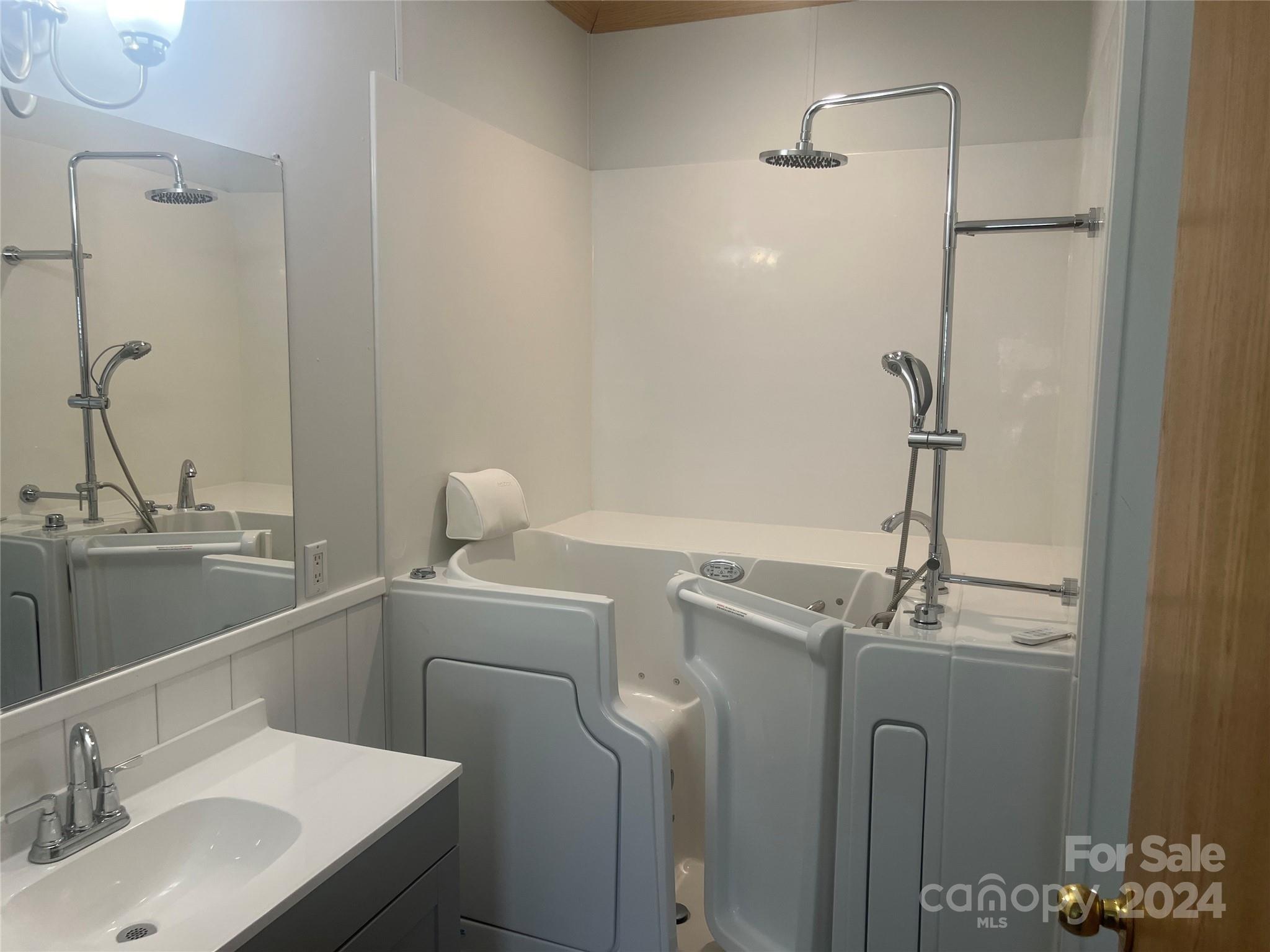 200 Olin Loop Property Photo 8