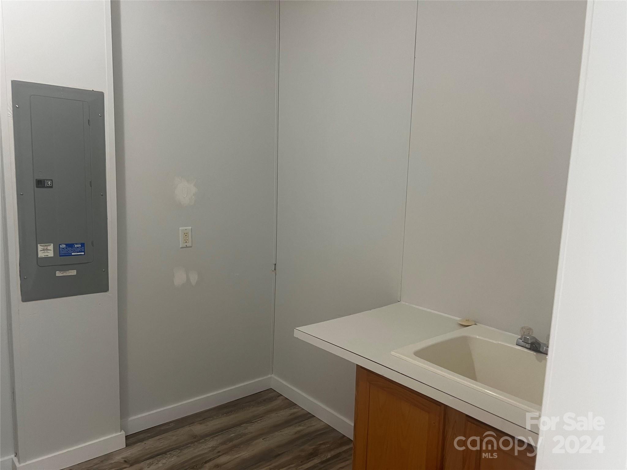 200 Olin Loop Property Photo 12