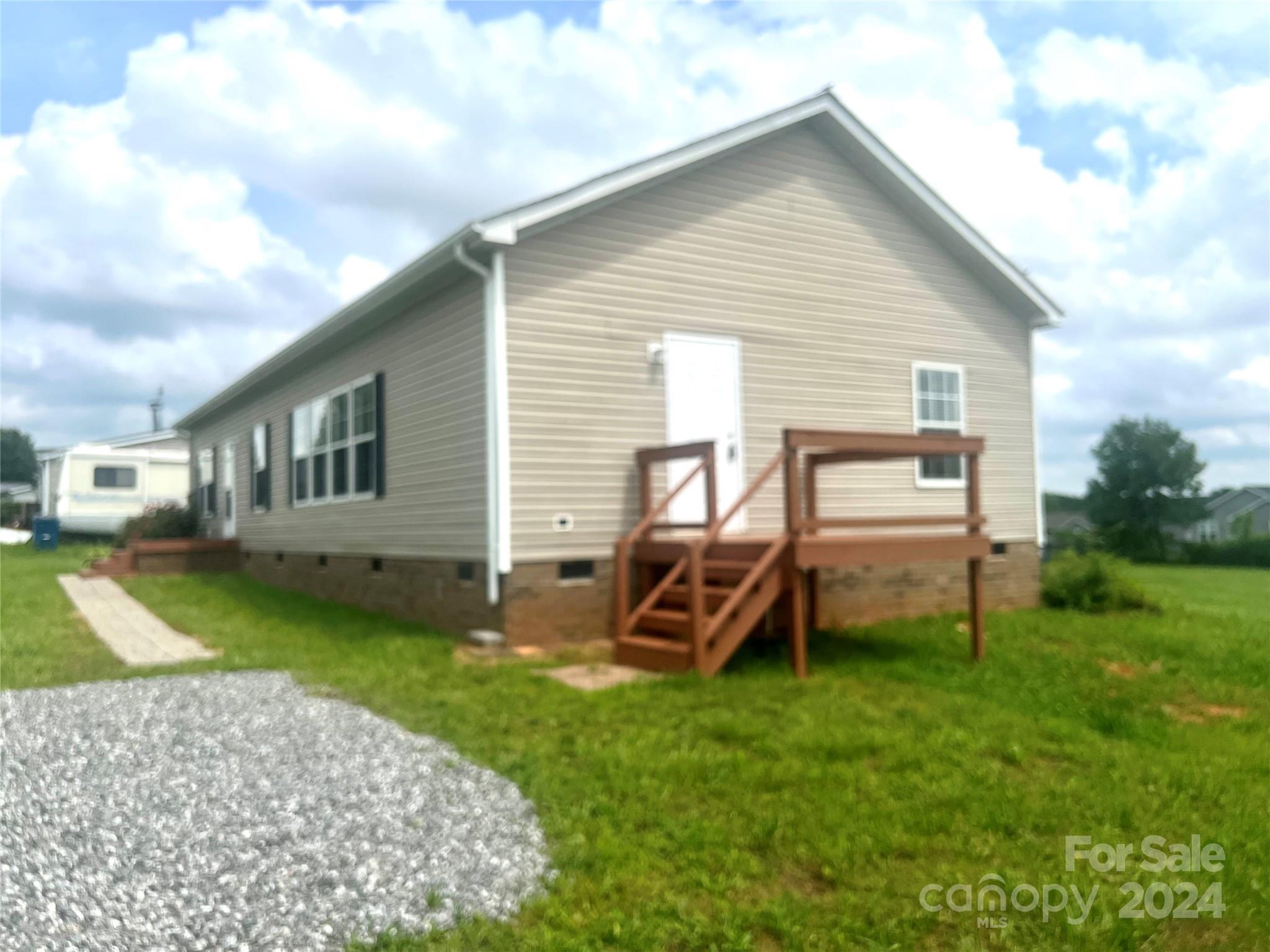 200 Olin Loop Property Photo 16