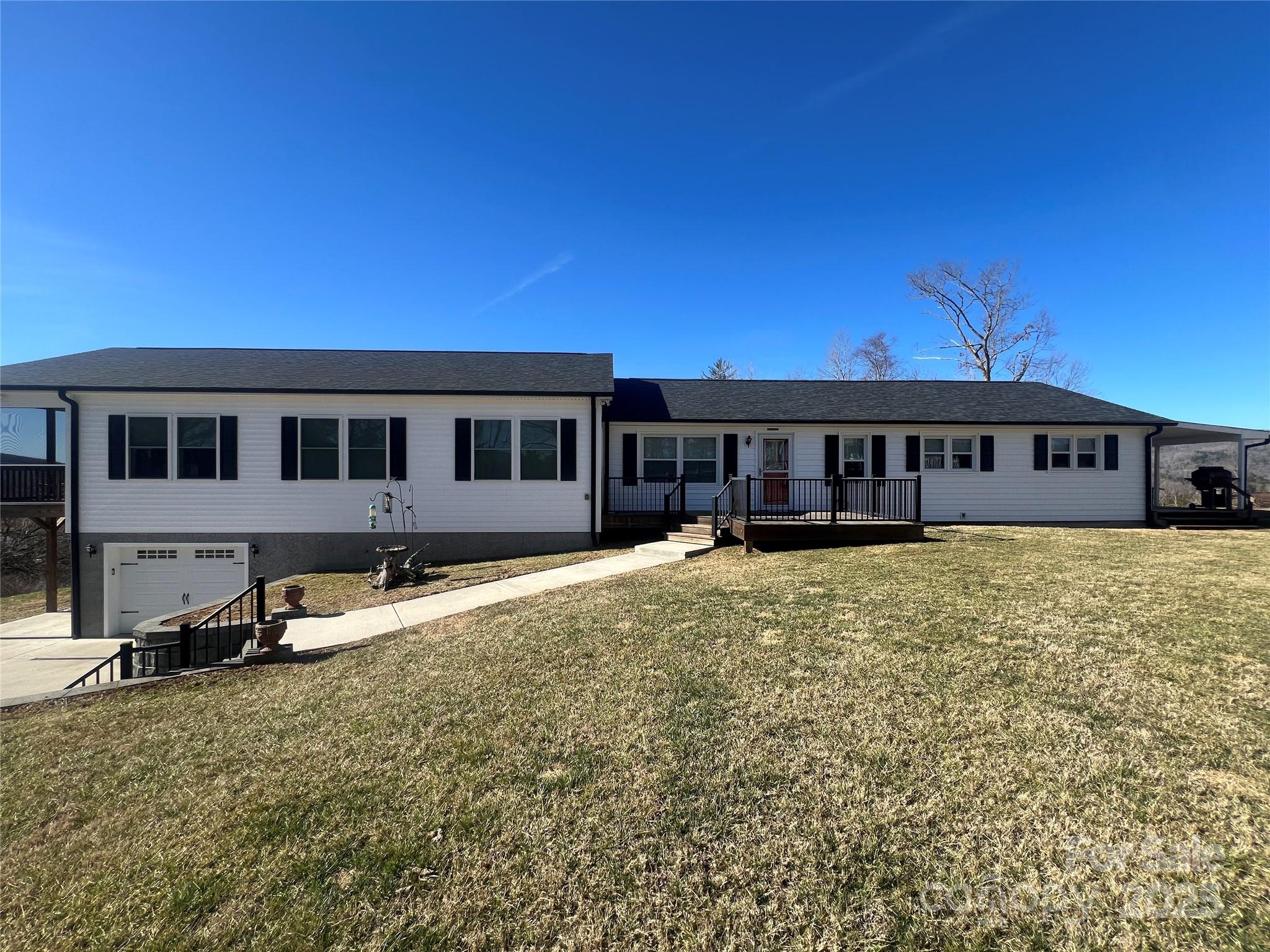 1086 Carters Ridge Road Property Photo