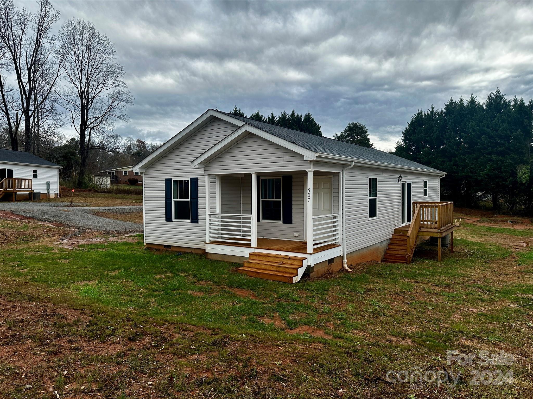 507 Hopewell Road Property Photo 2