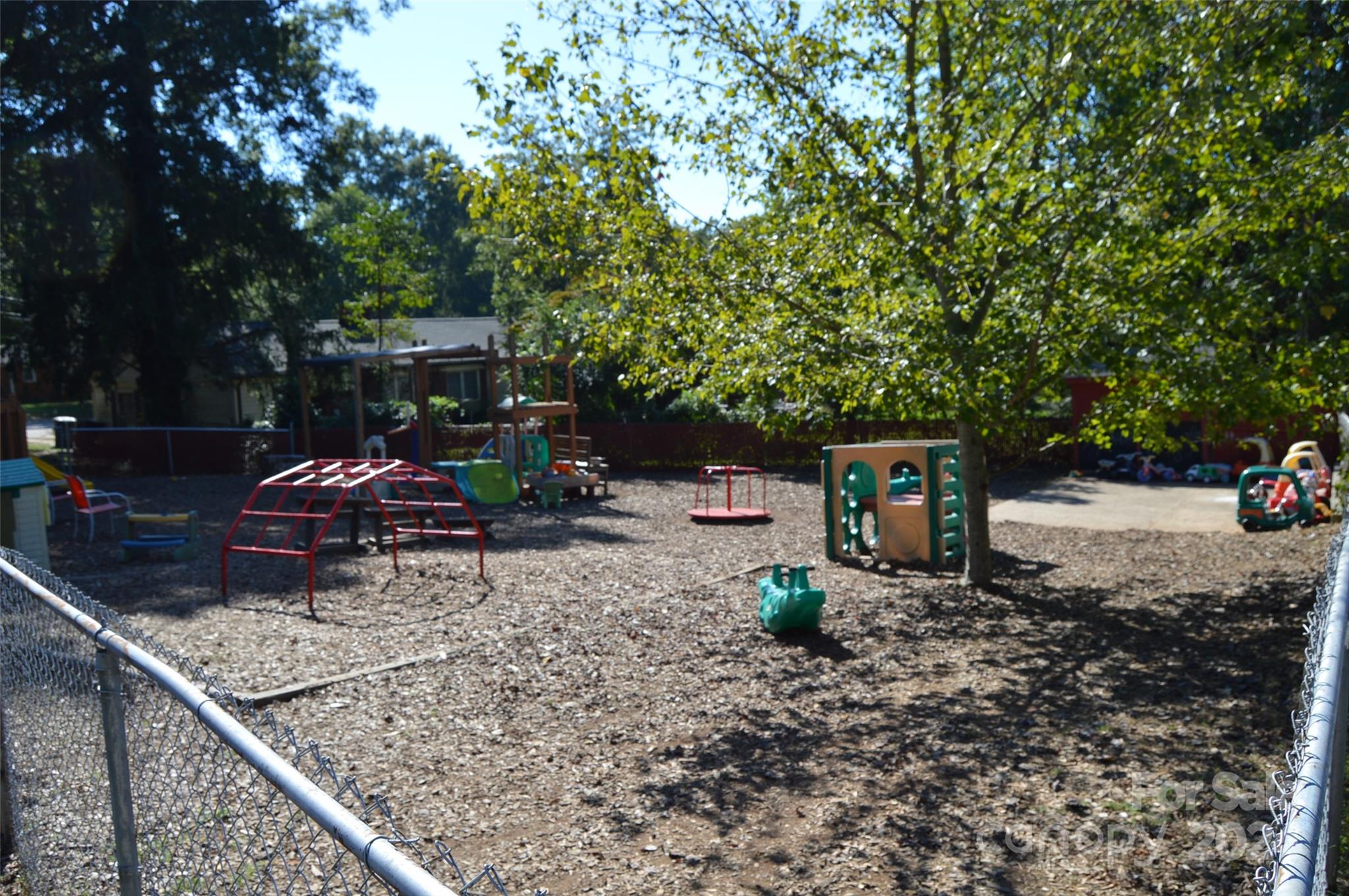 437 Hillcrest Road Property Photo 8
