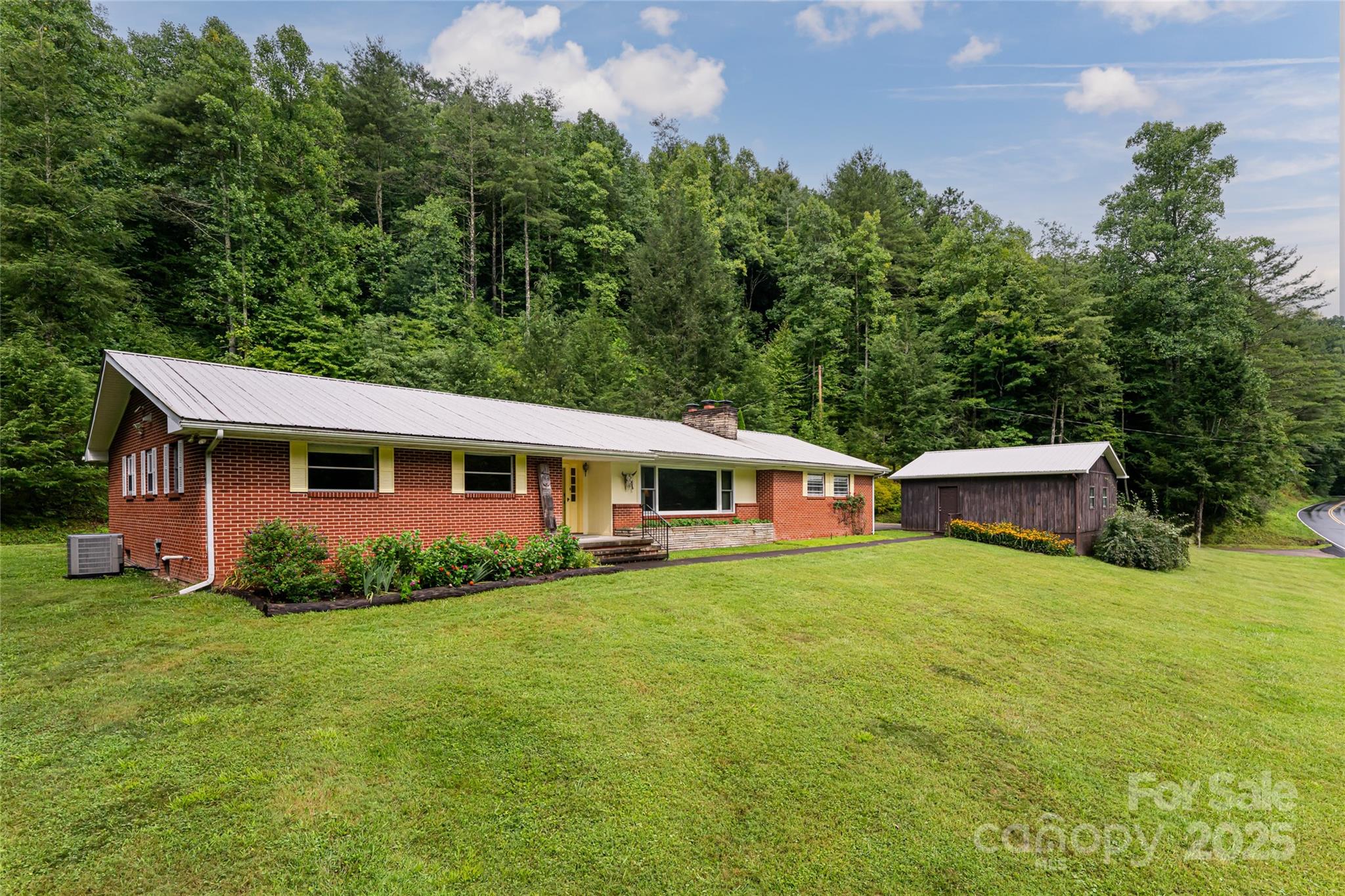 6775 Nc 208 Highway Property Photo 1