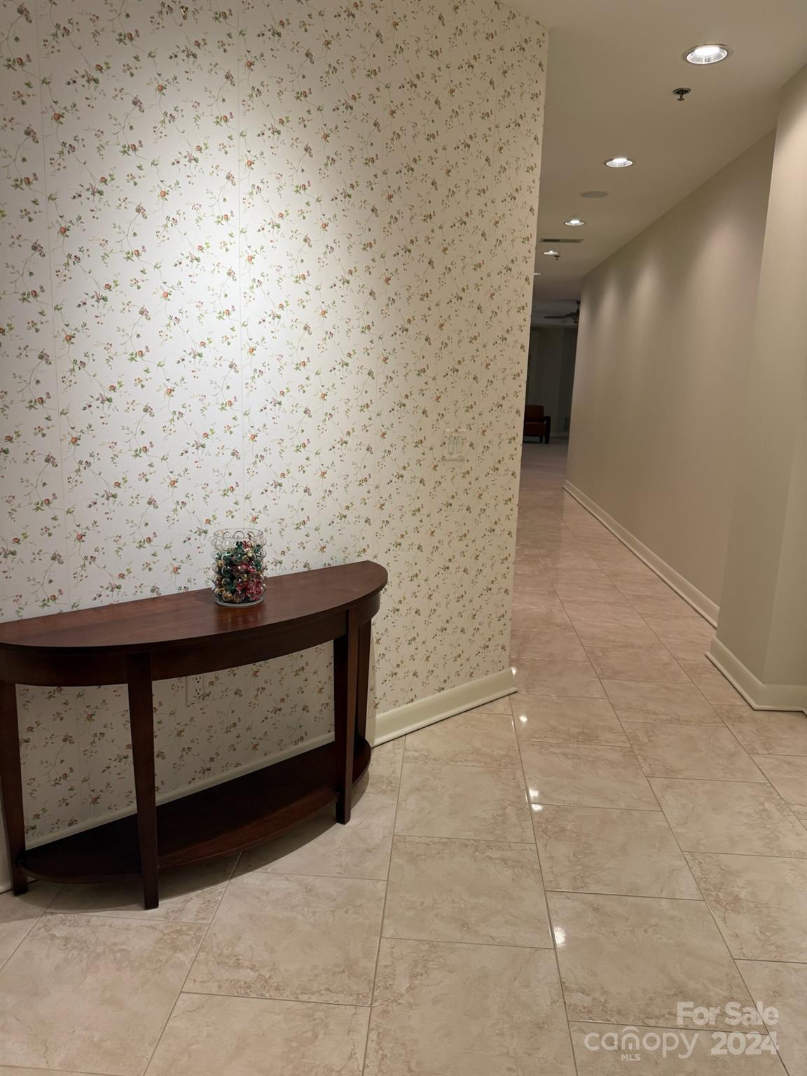 21 Battery Park Avenue 402 Property Photo 3