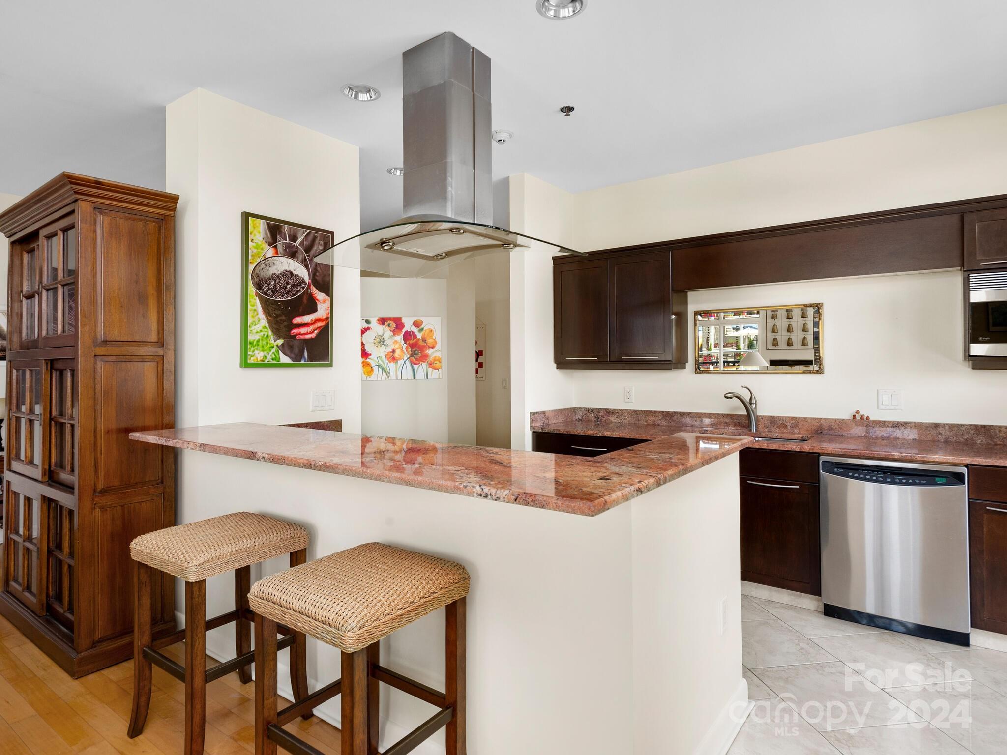 21 Battery Park Avenue 402 Property Photo 7