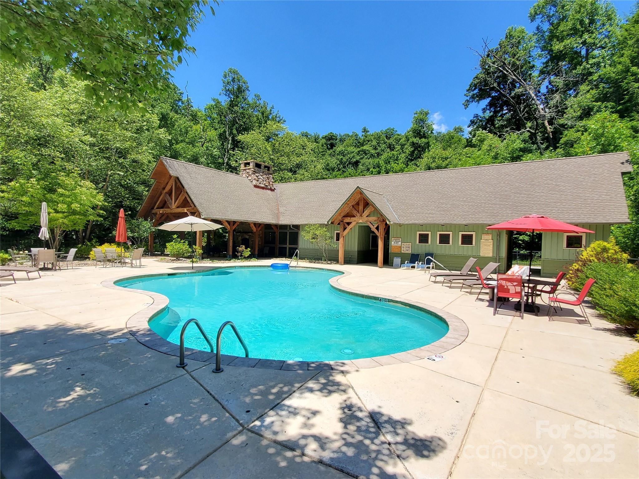 307 Summer Orchard Drive Property Photo 5
