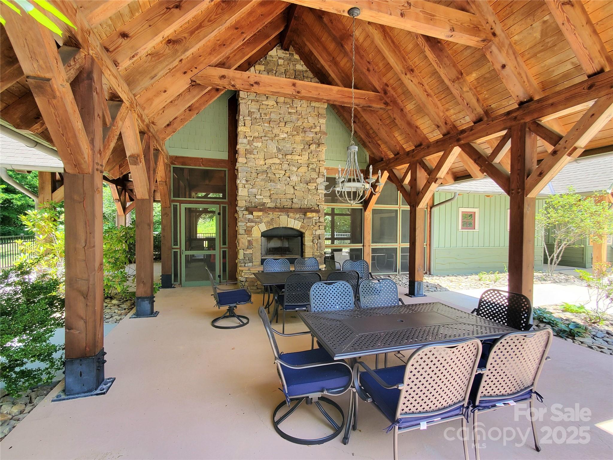 307 Summer Orchard Drive Property Photo 6