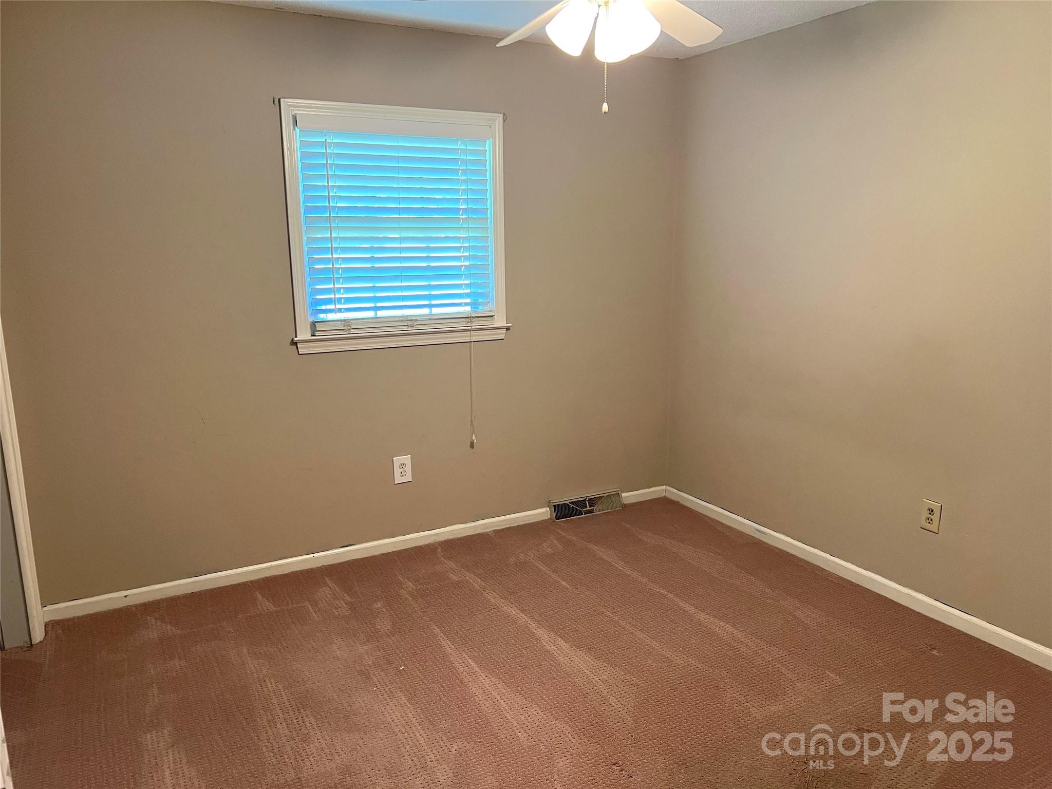 1111 S Skyland Drive Property Photo 21