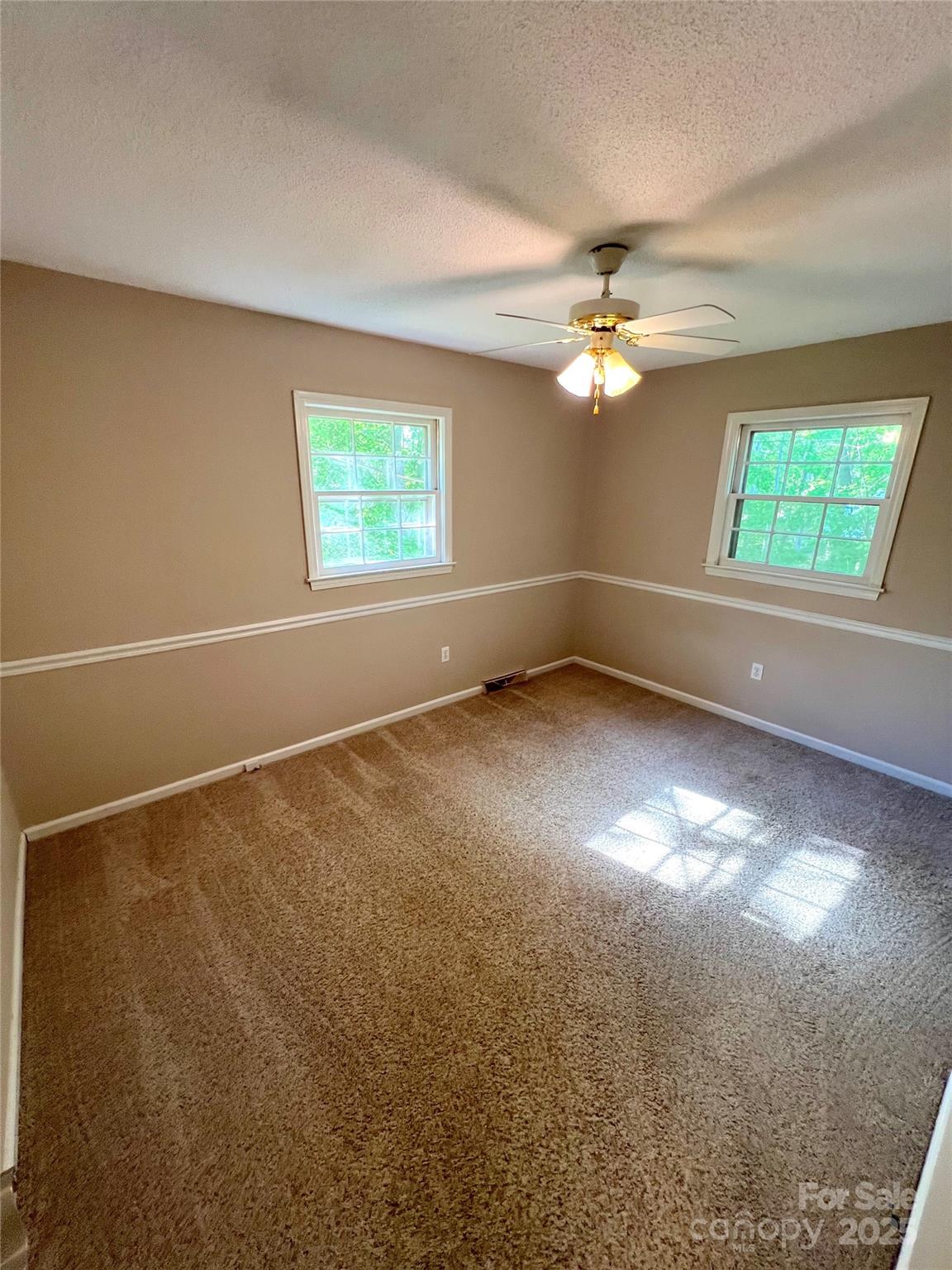 1111 S Skyland Drive Property Photo 24