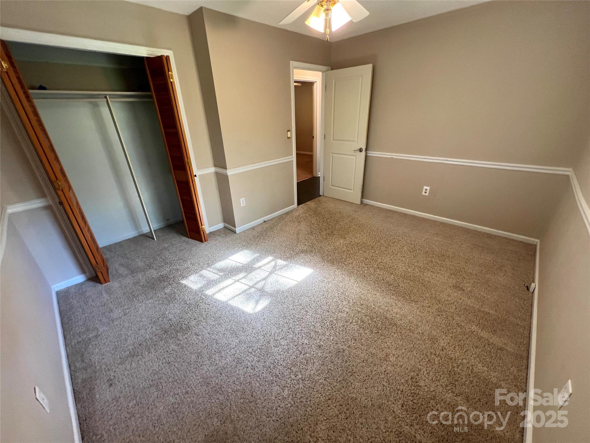 1111 S Skyland Drive Property Photo 27