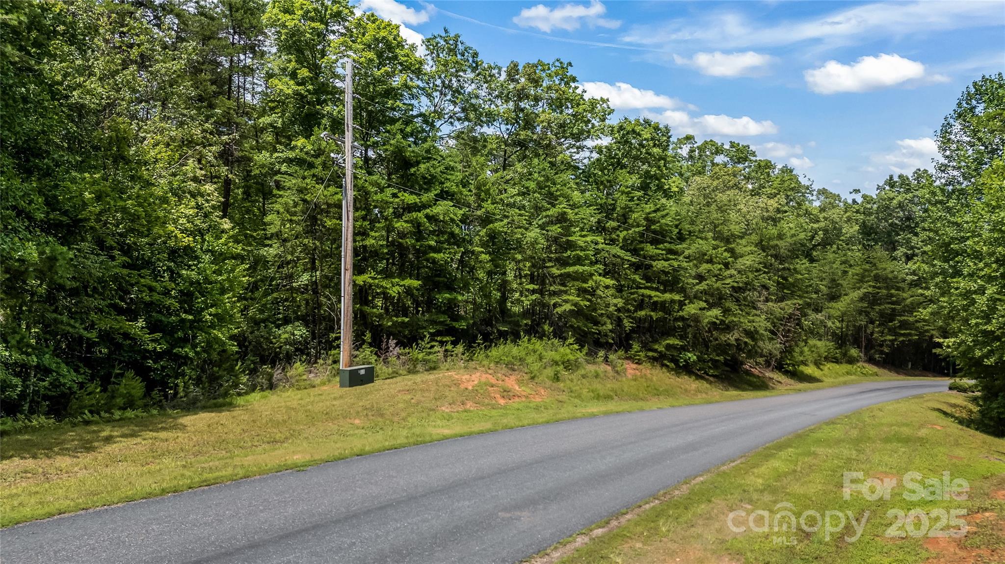 000 Lake Adger Parkway 22 Property Photo 8