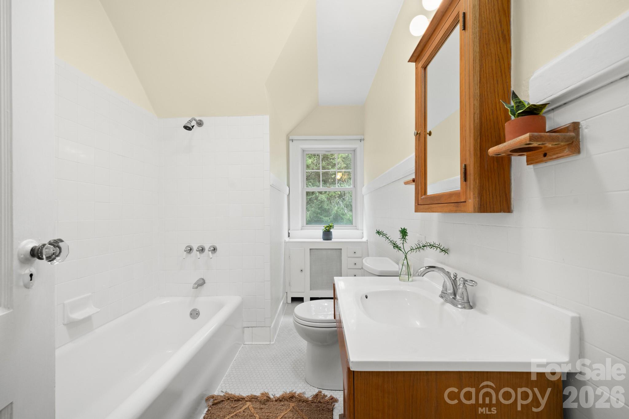 108 Lakewood Drive Property Photo 16
