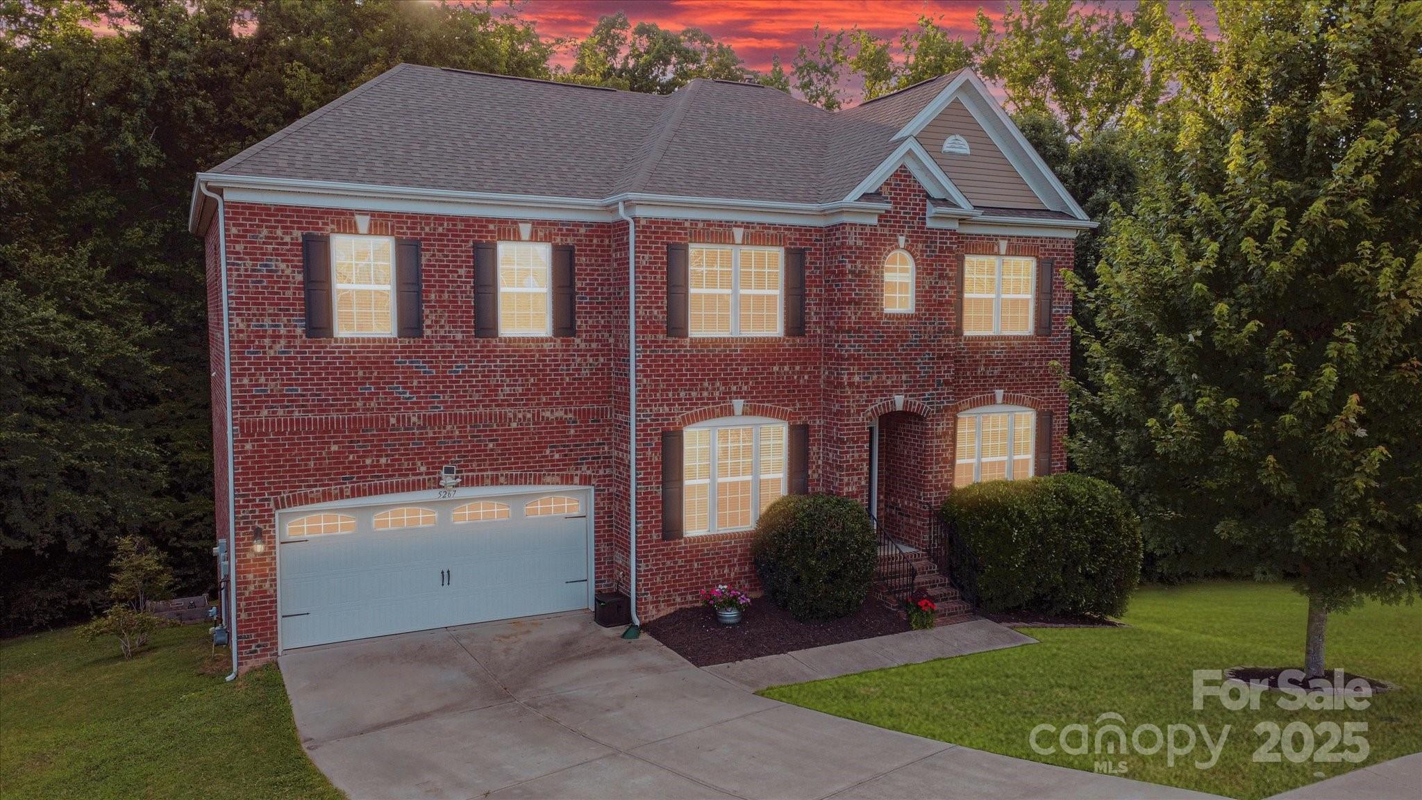 5267 Norway Lane Property Photo 1