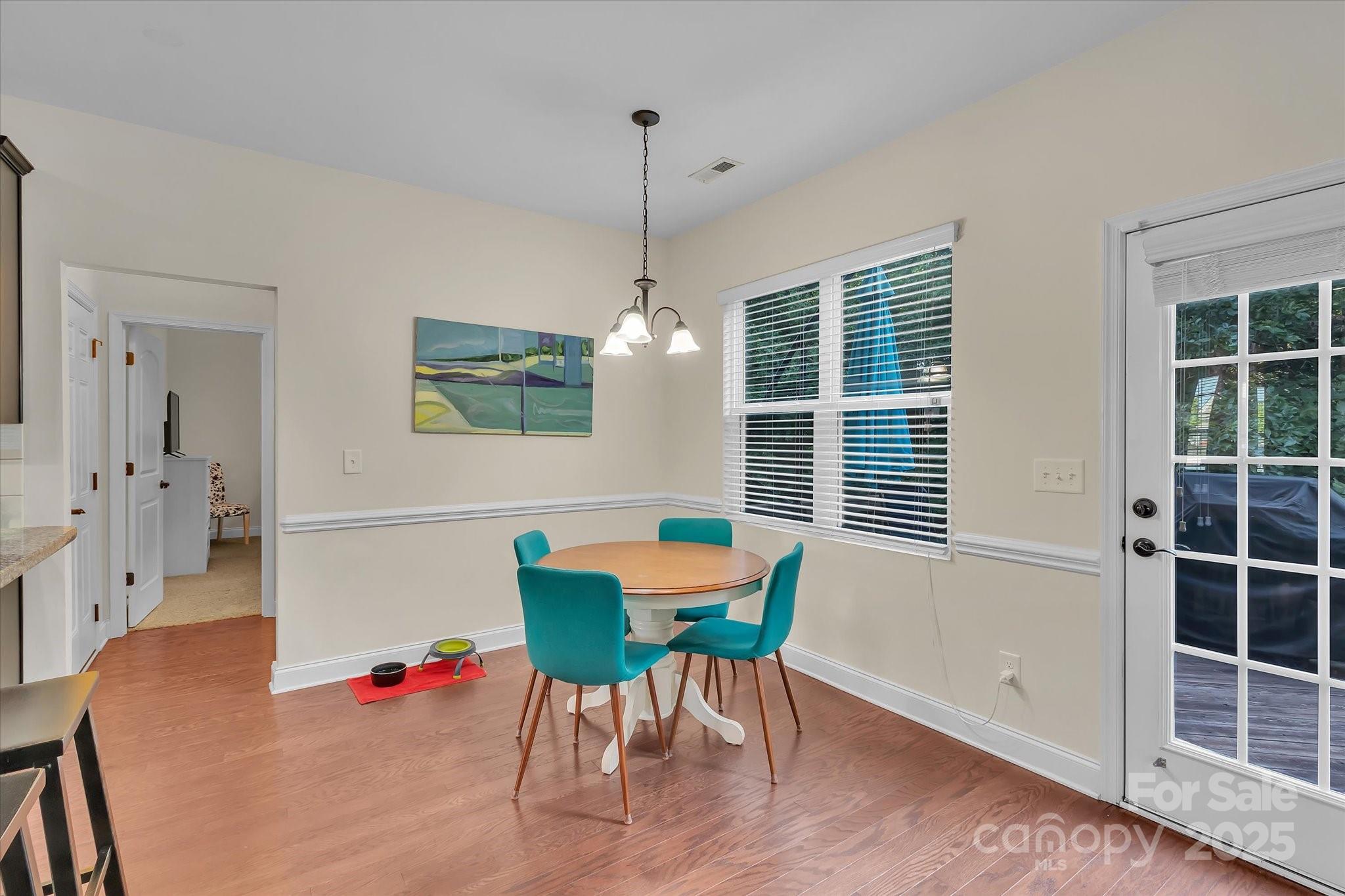 5267 Norway Lane Property Photo 12