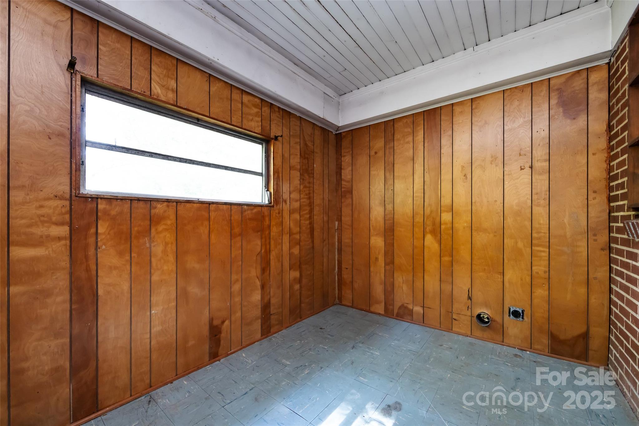 2001 Mcdonald Drive Property Photo 12