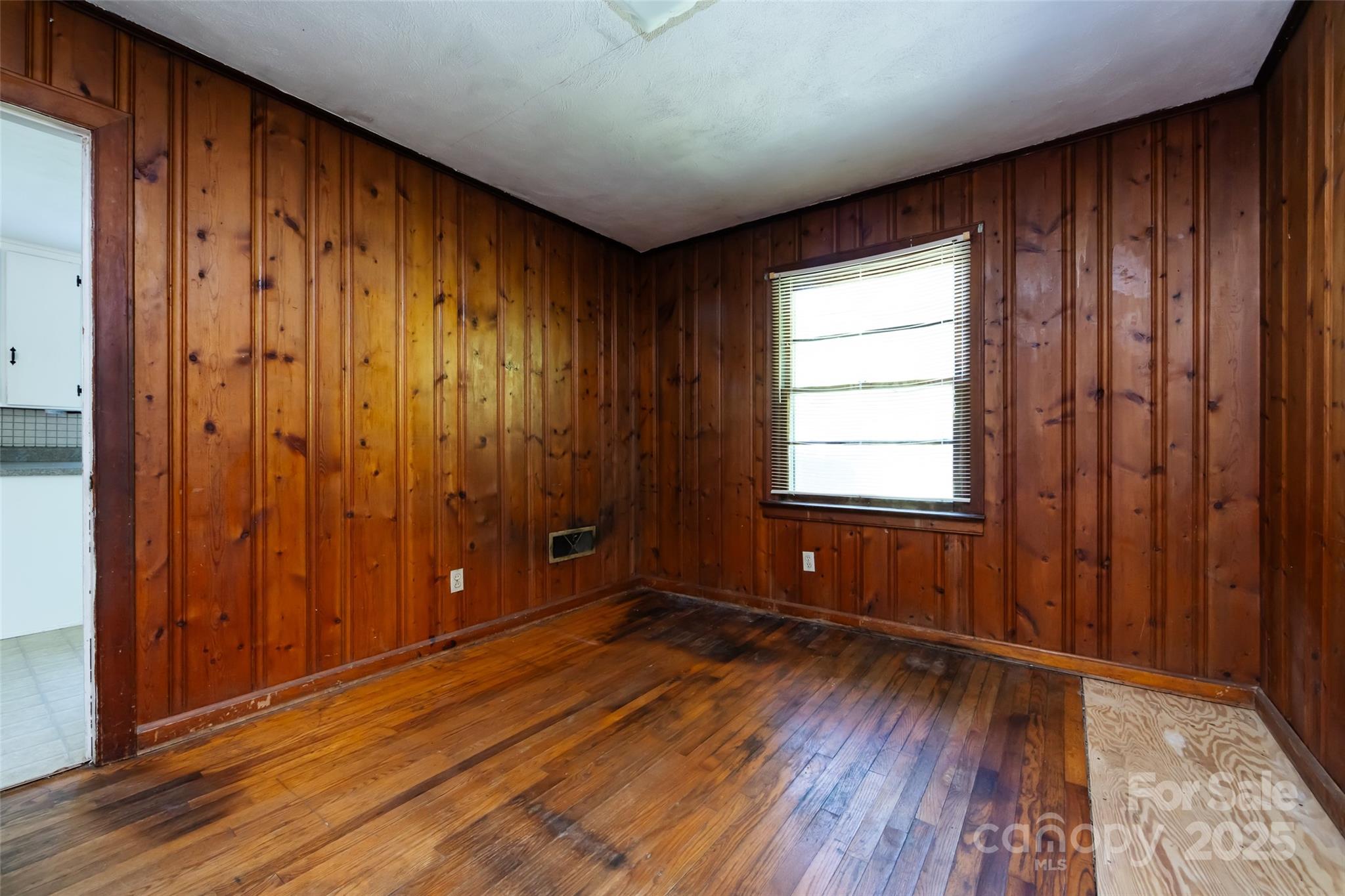 2001 Mcdonald Drive Property Photo 15