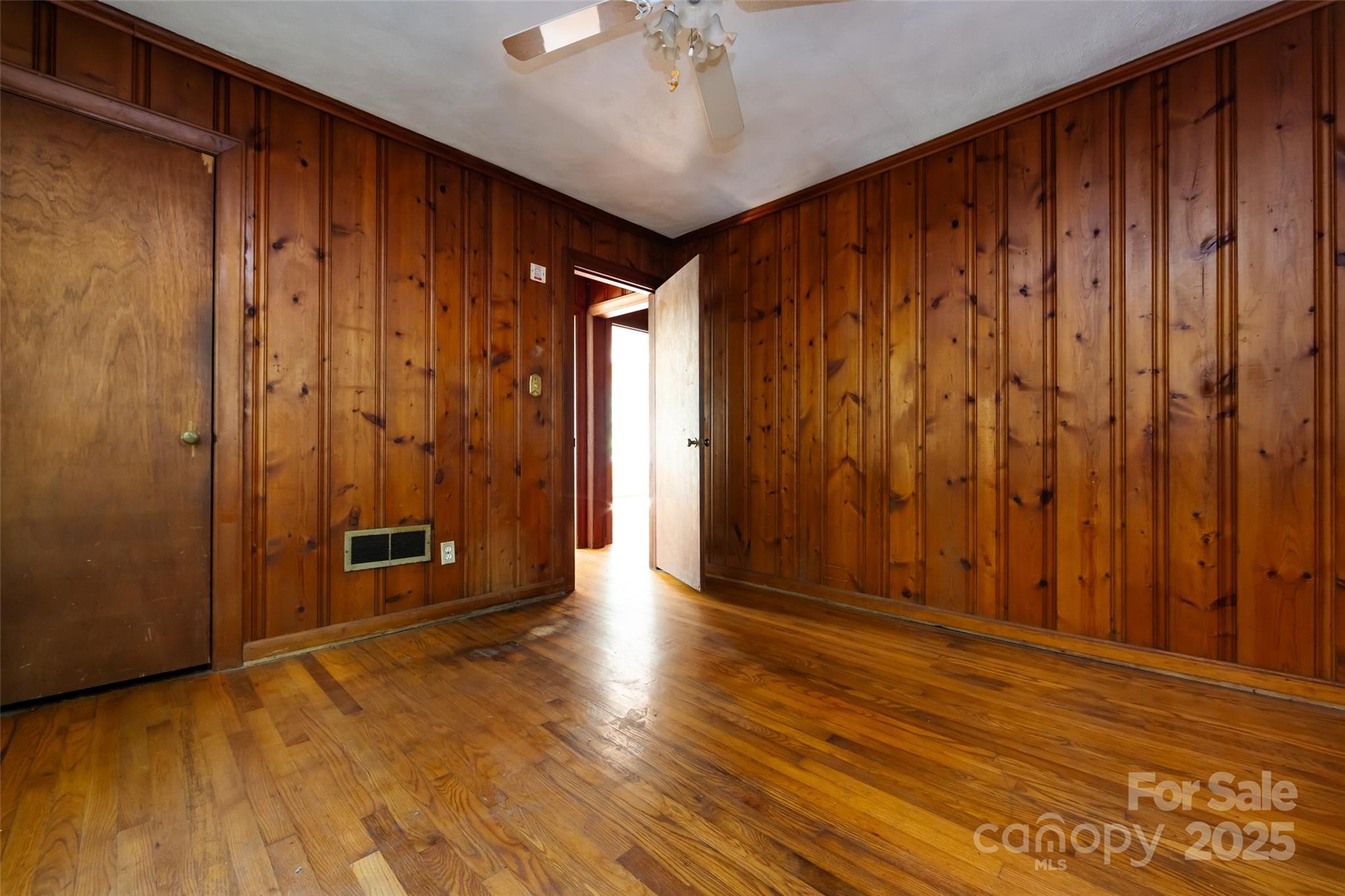 2001 Mcdonald Drive Property Photo 16