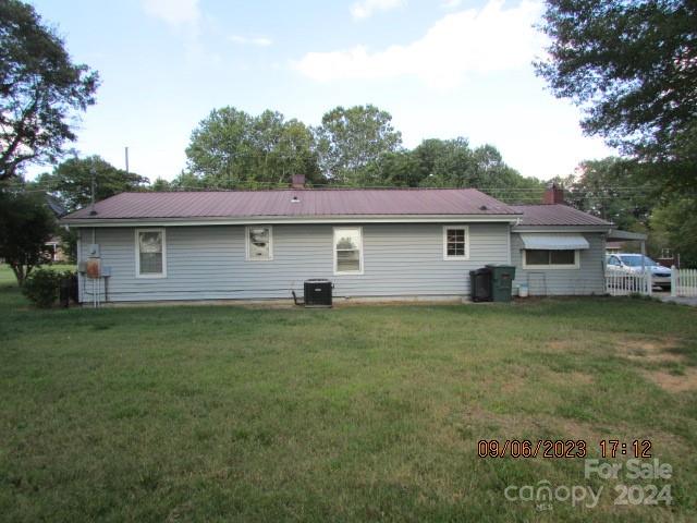 115 Sunrise Circle Property Photo 4