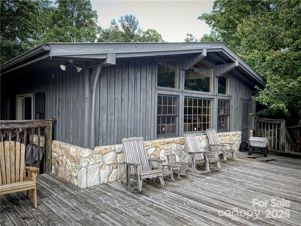 2736 White Oak Flats Road Property Photo 9