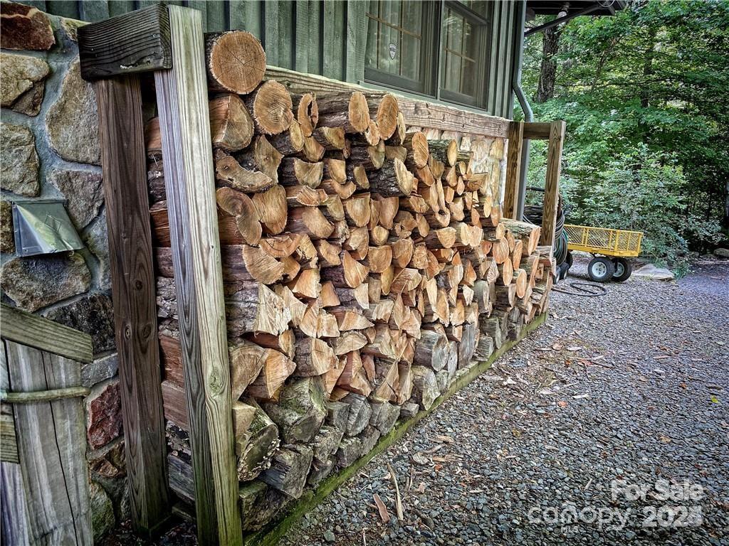 2736 White Oak Flats Road Property Photo 10