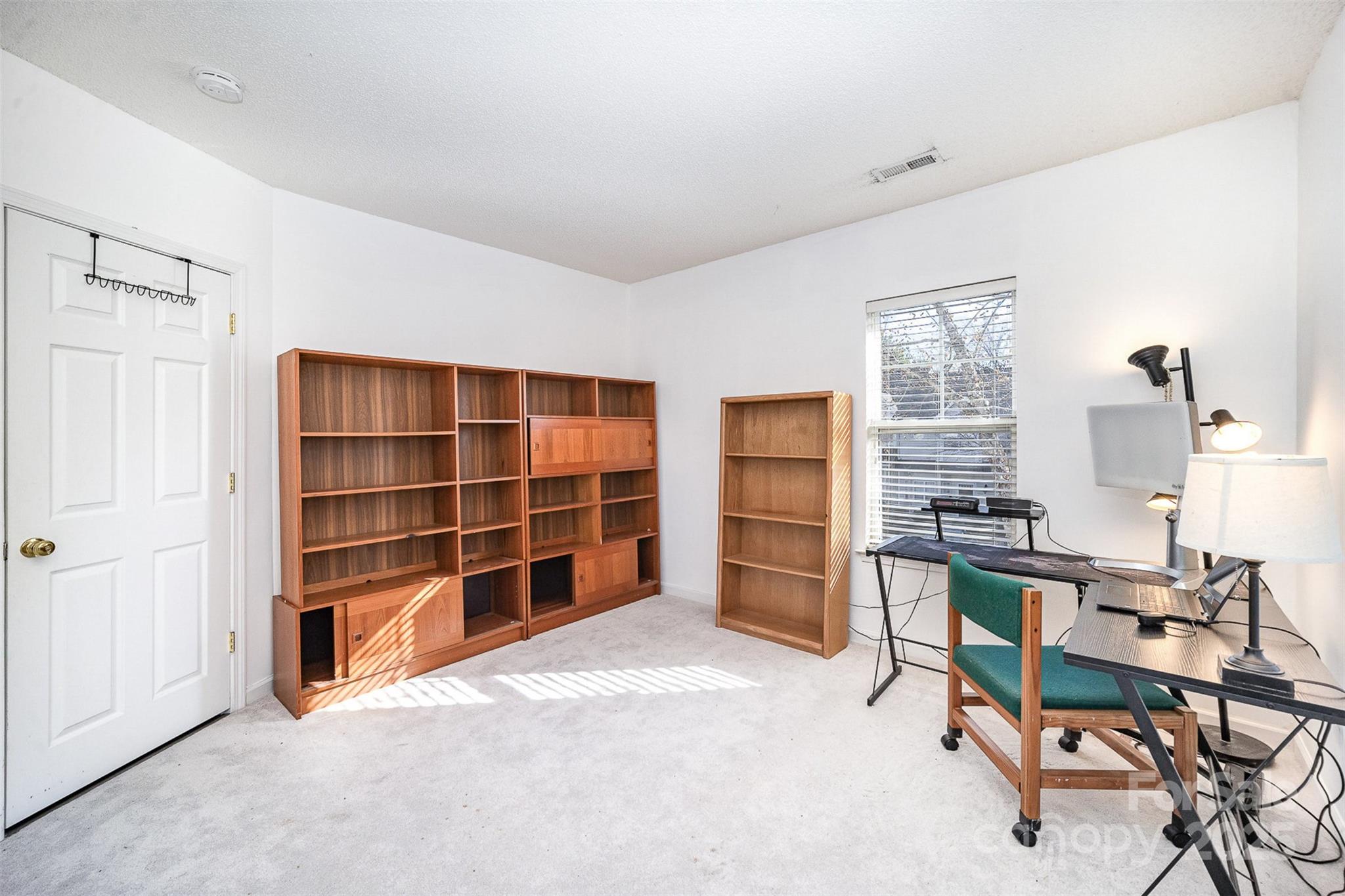 12229 Savannah Garden Drive Property Photo 16