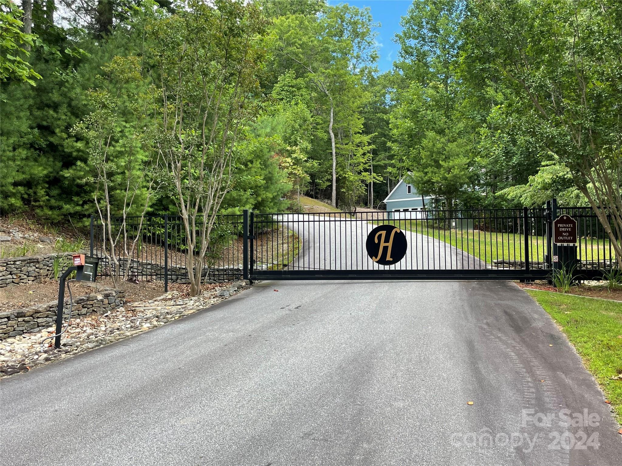 00 Willow Run Lane 6 Property Photo 2