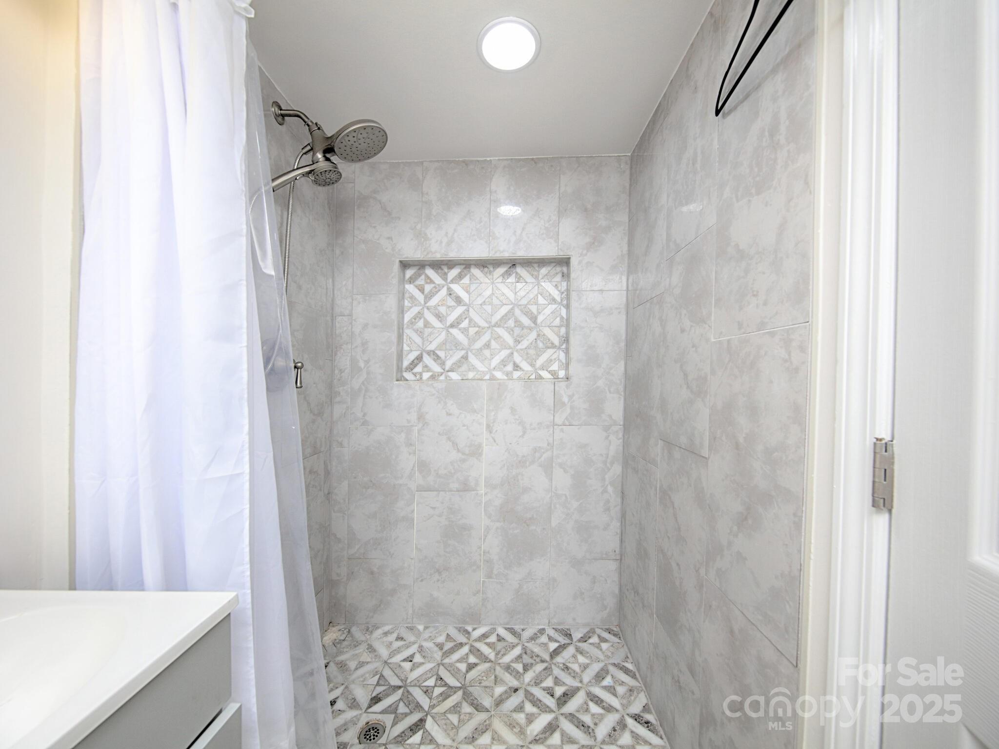3119 Hickory Highway Property Photo 11