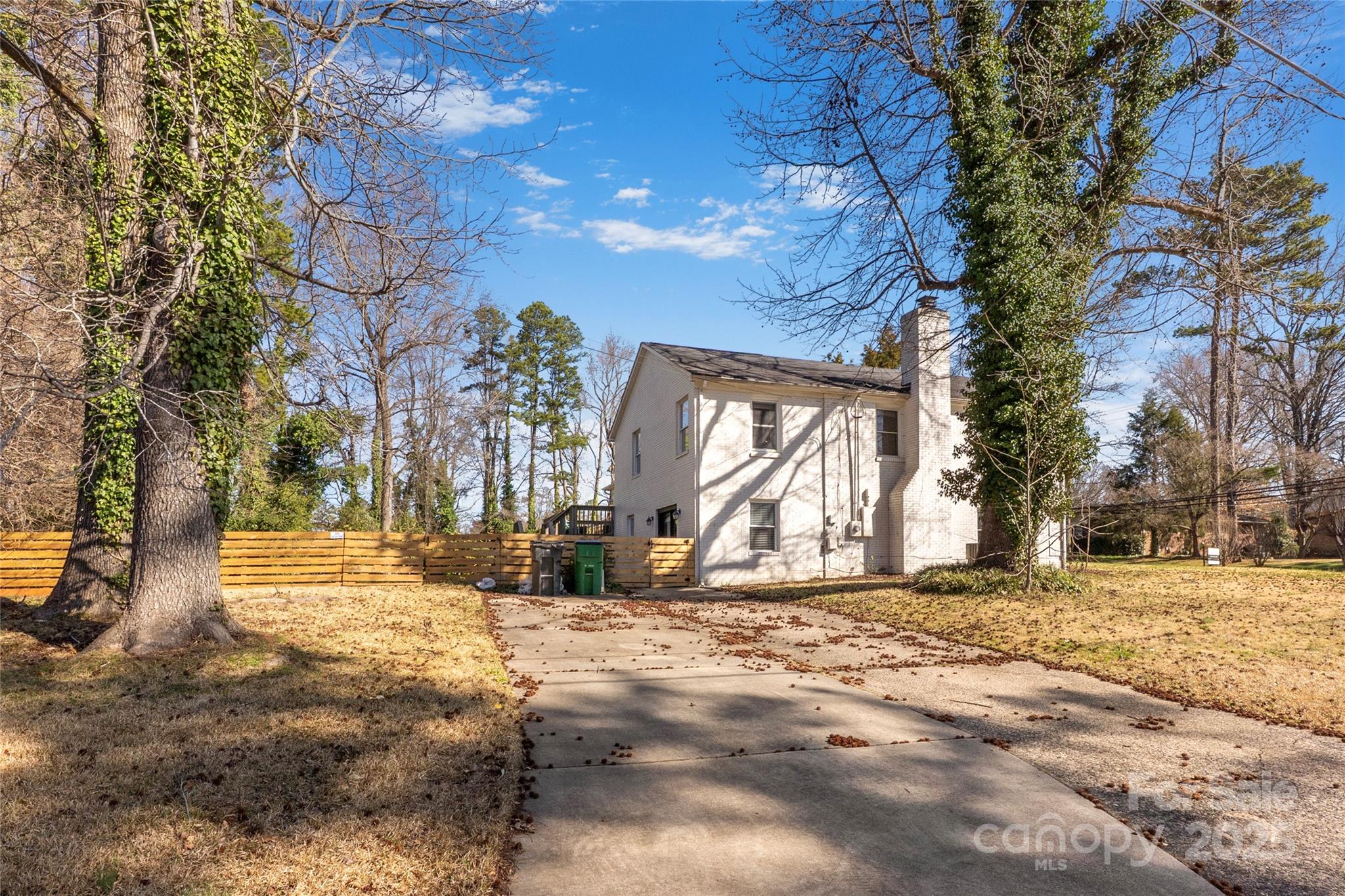 1628 Shannonhouse Drive Property Photo 29