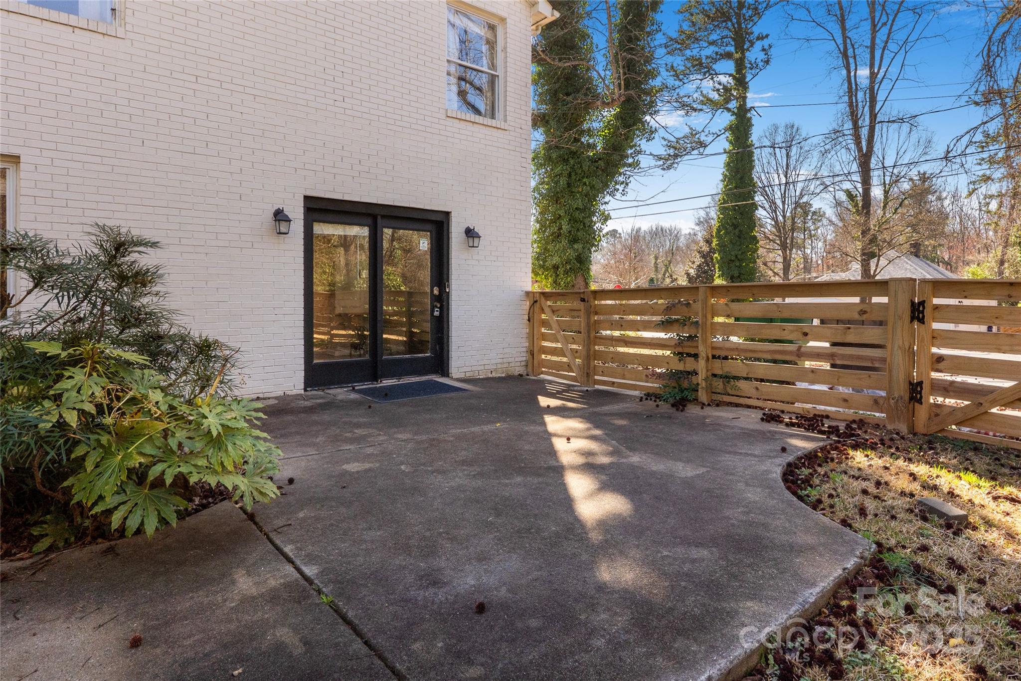 1628 Shannonhouse Drive Property Photo 30