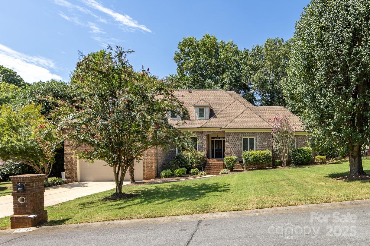 426 Saint Michaels Way Property Photo
