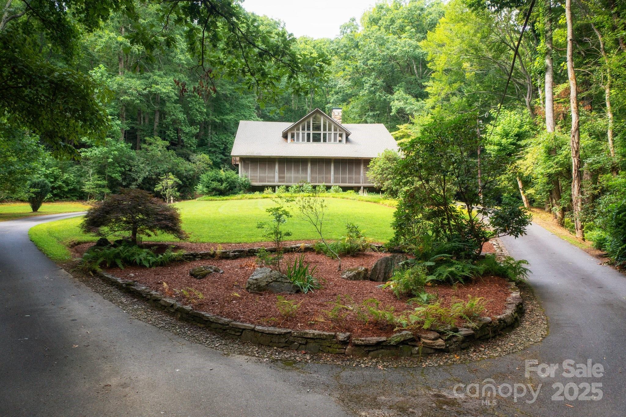 552 Avery Creek Property Photo 4