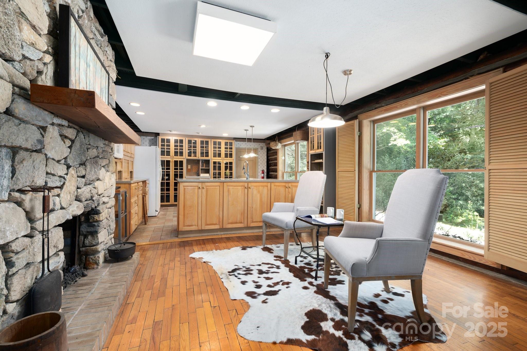 552 Avery Creek Property Photo 16