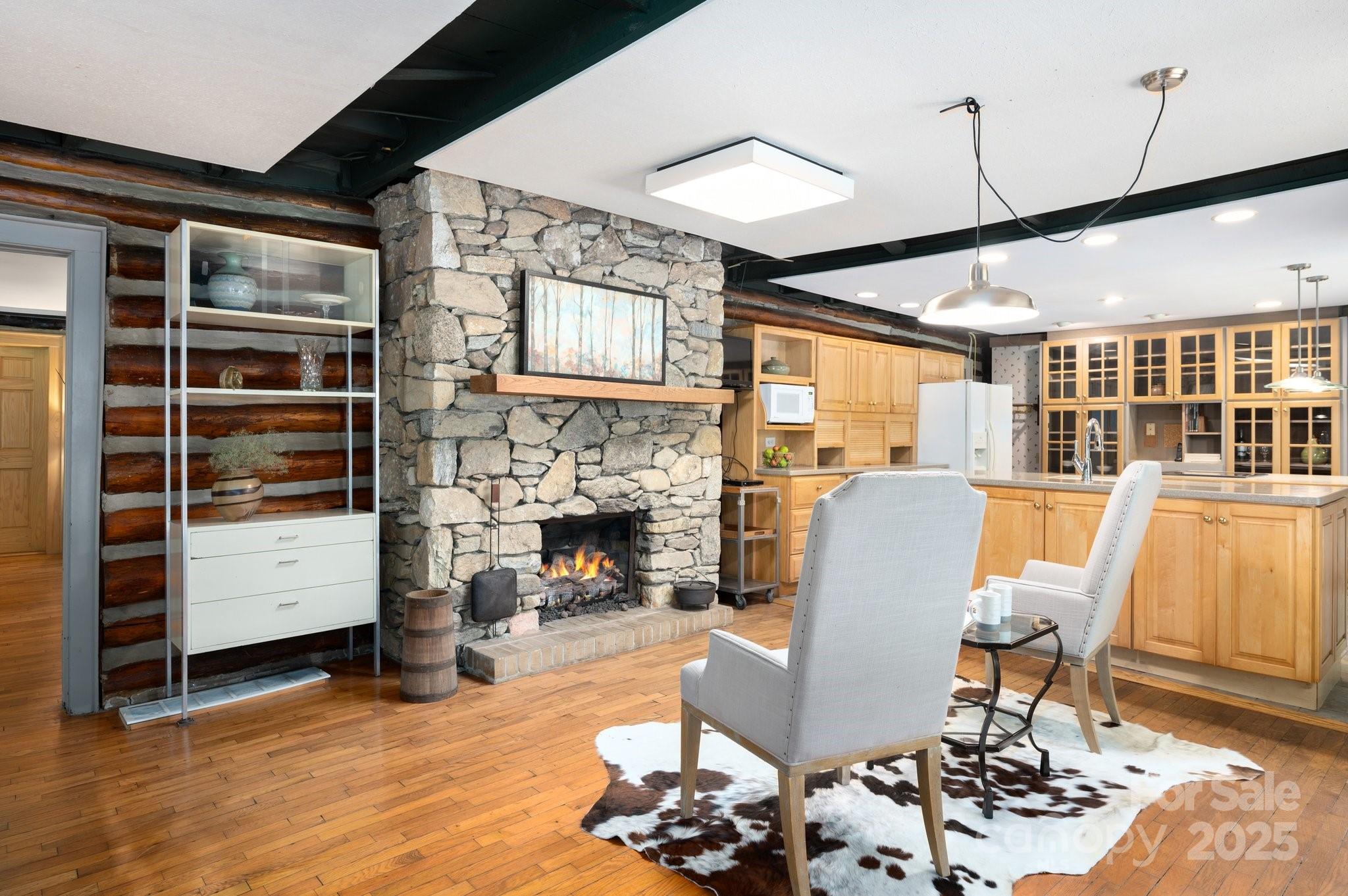 552 Avery Creek Property Photo 17