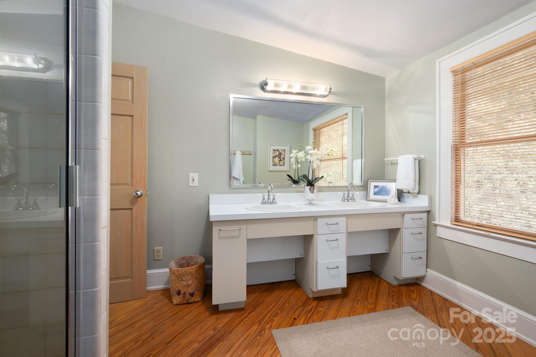 552 Avery Creek Property Photo 32