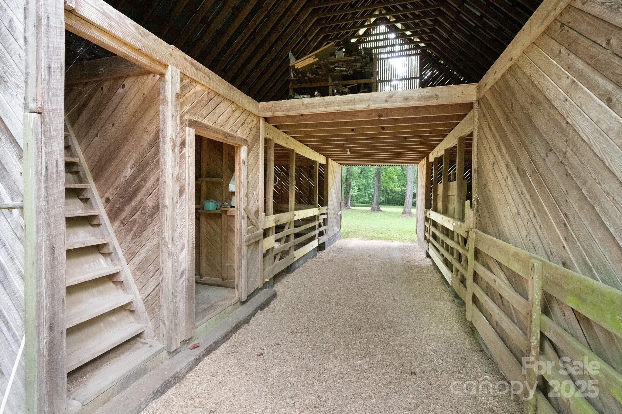 552 Avery Creek Property Photo 37